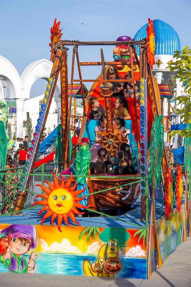 В ашхабадском парке «Ташкент» прошли праздничные мероприятия для детей 