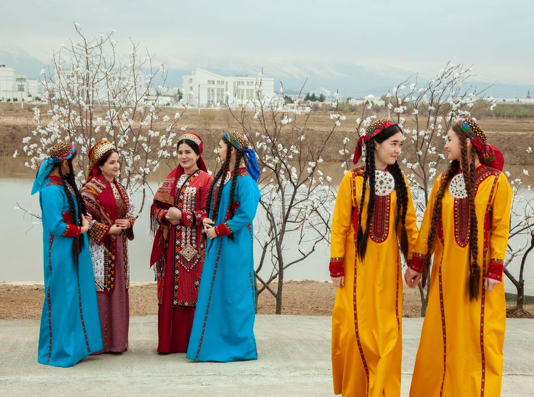 Женщины Туркменистана получат денежные подарки от Президента страны