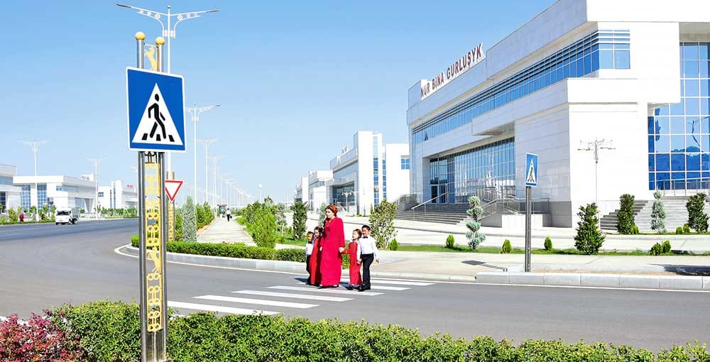 МВД Туркменистана призвало водителей к бдительности из-за роста интенсивности движения