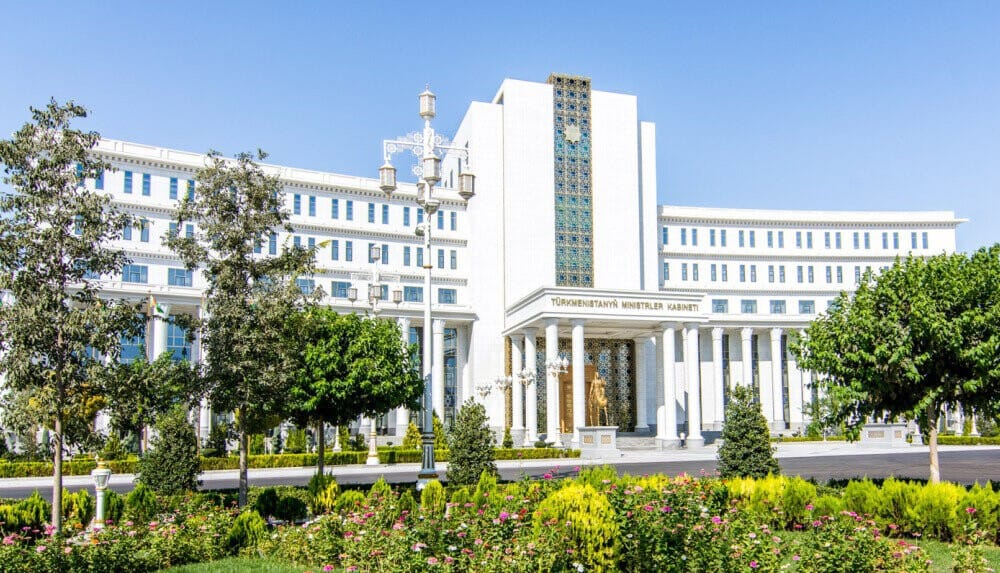 В Туркменистане упразднены две должности вице-премьеров