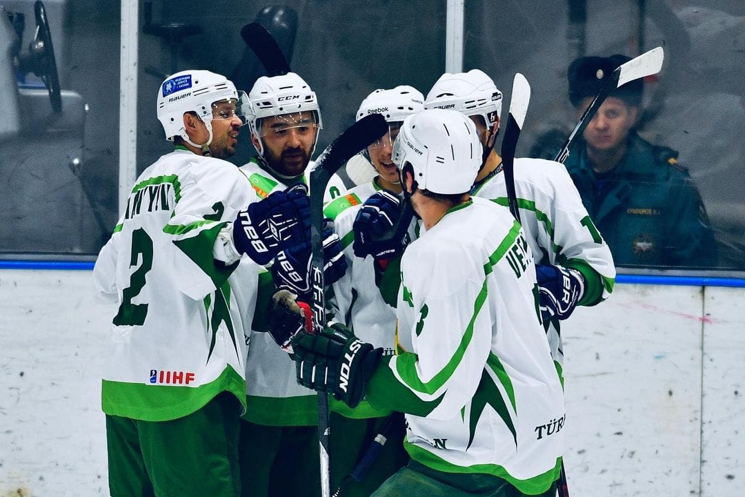 Сборная Туркменистана одержала победу над Кыргызстаном в матче турнира исламских стран по хоккею