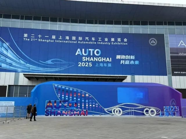 Şanhaýda 21-nji halkara awtoulag senagaty sergisi açyldy