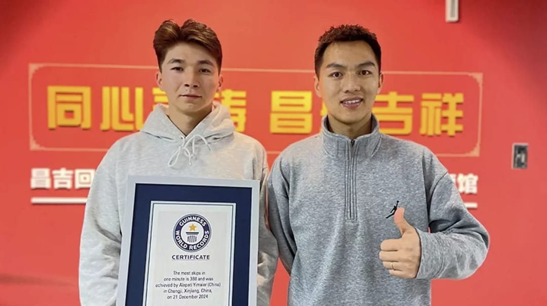 Çinli öğrenci, 60 saniyede 388 ip atlayışı yaparak dünya rekoru kırdı