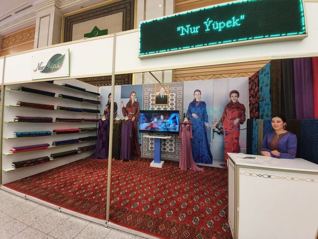 «Nur Ýüpek» впервые представляет свои товары на выставке СППТ