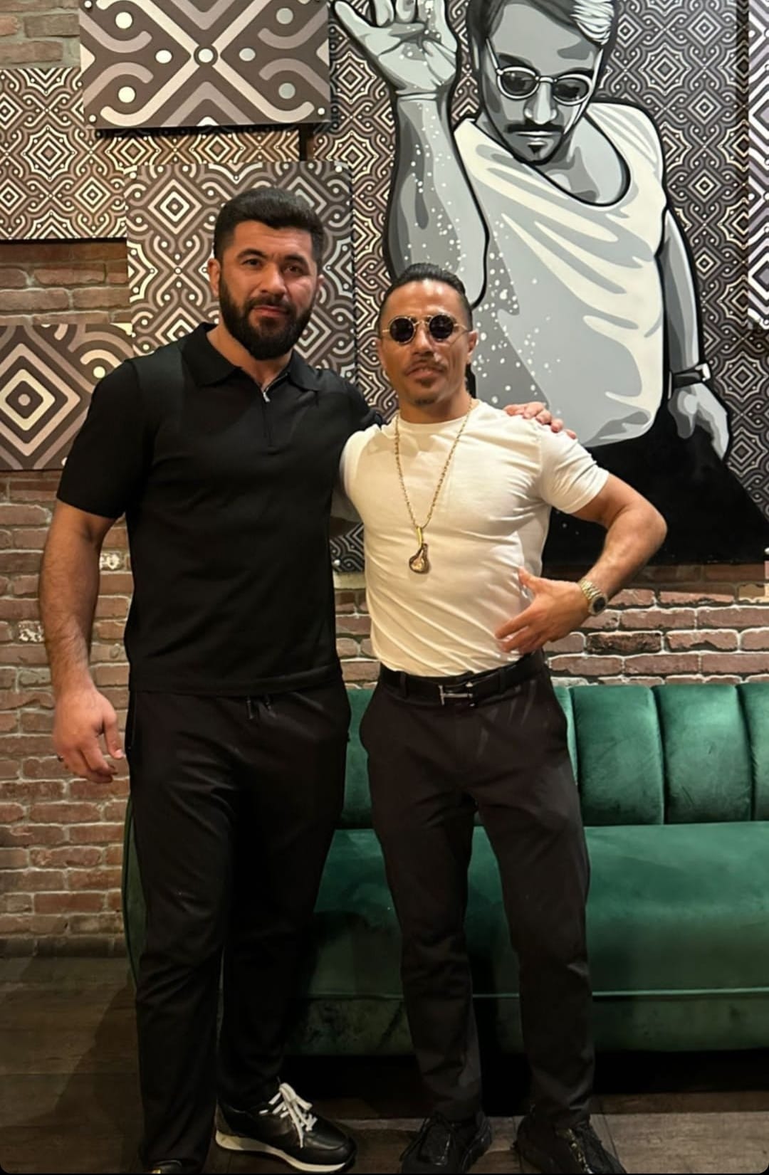 Döwletjan Ýagşymyradow türk aşpezi Nusret Gökjäniň restoranynyň myhmany boldy