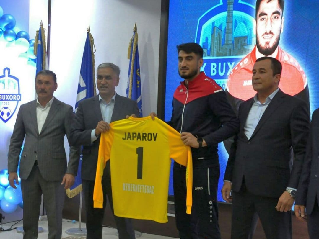 Голкипер Джапаров выбрал игровой номер в «Бухаре»