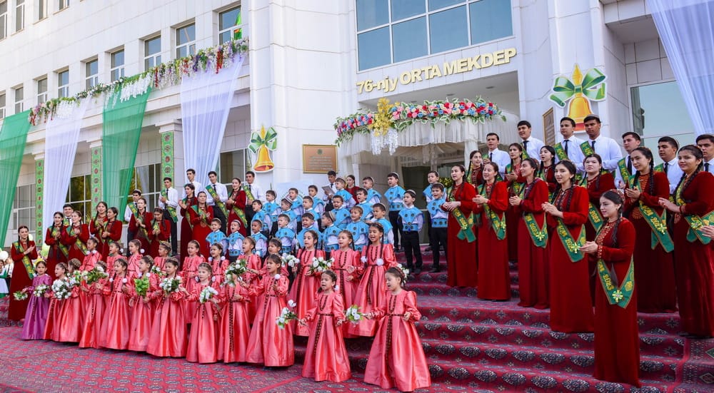 Solemn ceremonies of the "Last Bell" were held in the schools of Turkmenistan