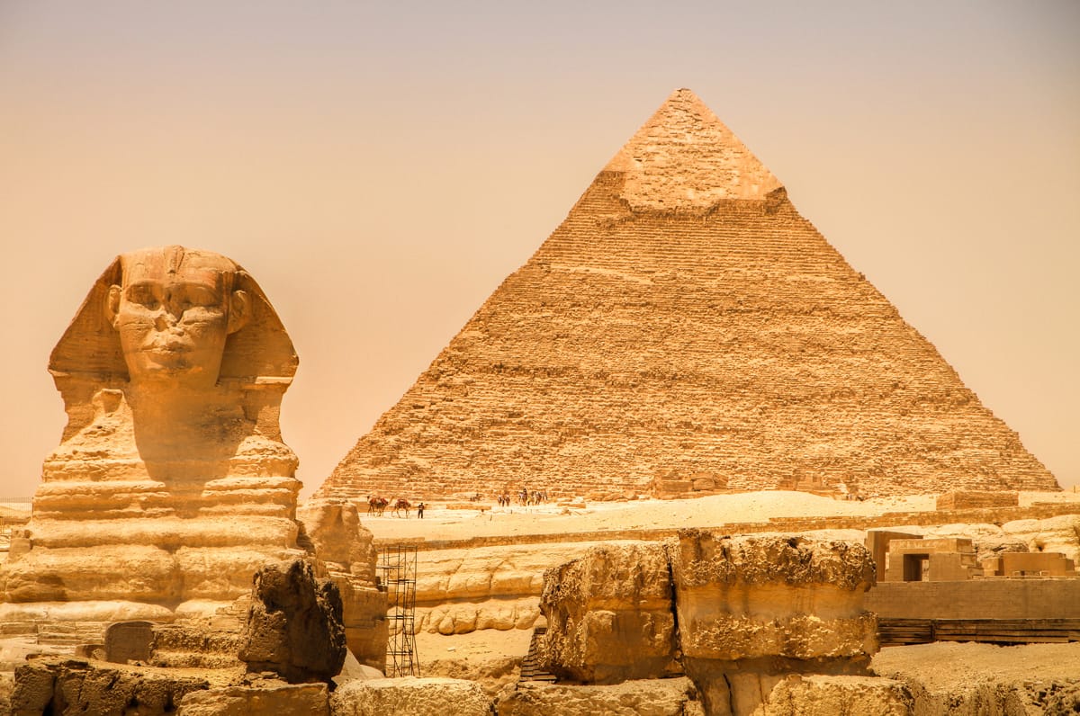 Dior will hold a fashion show against the background of the pyramids of Egypt
