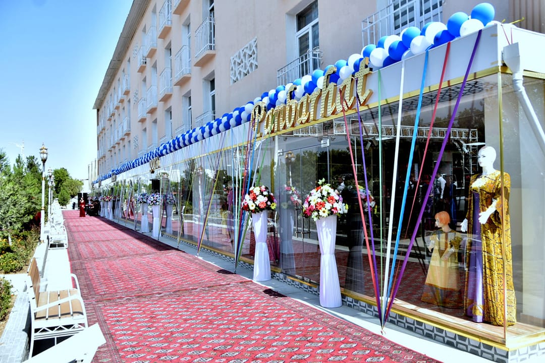 Новые торговые комплексы текстильной продукции открылись в Ашхабаде и Гумдаге