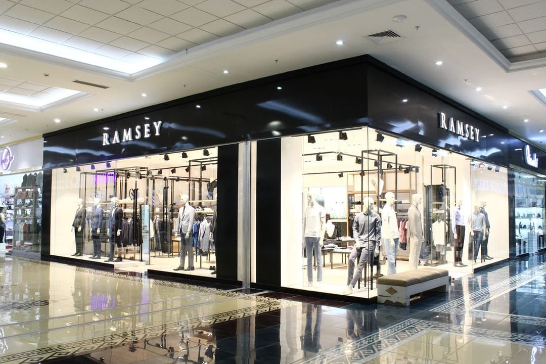 Магазины брендовой одежды в Ашхабаде предоставляют скидки на весь ассортимент