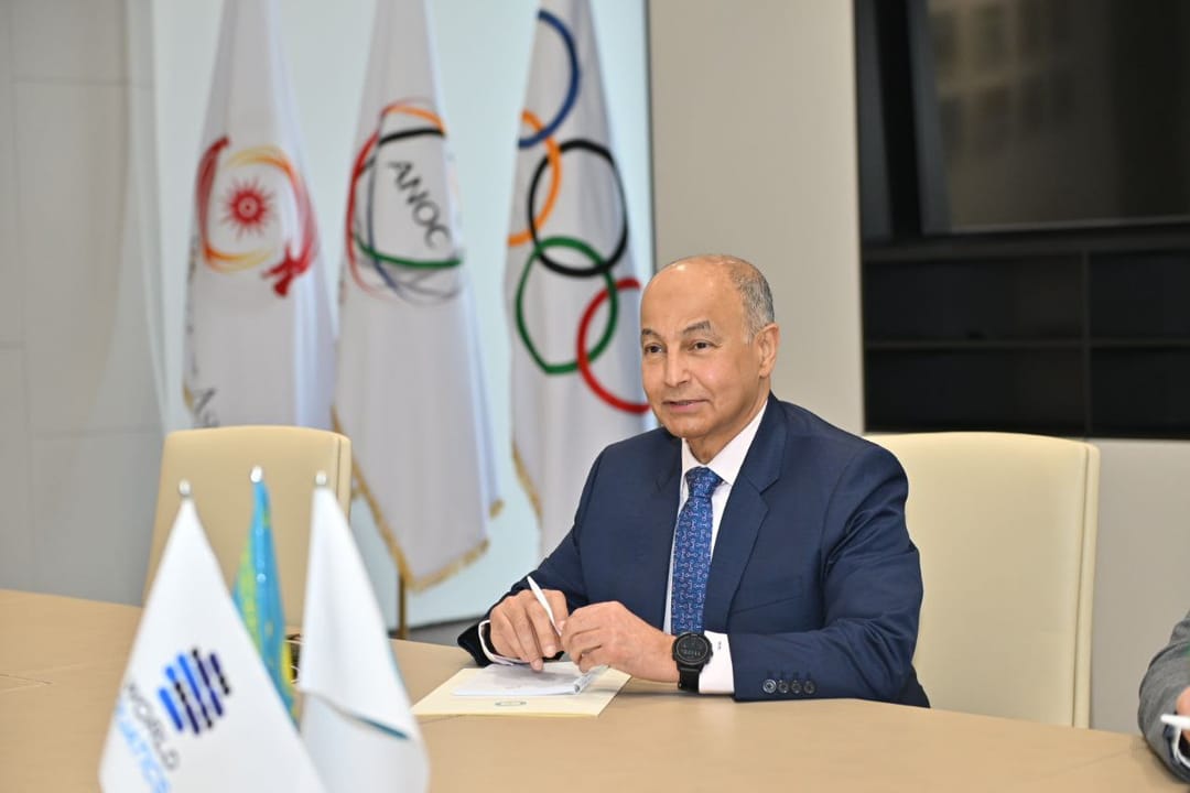 Президент Туркменистана обсудил развитие спорта с главой Олимпийского совета Азии