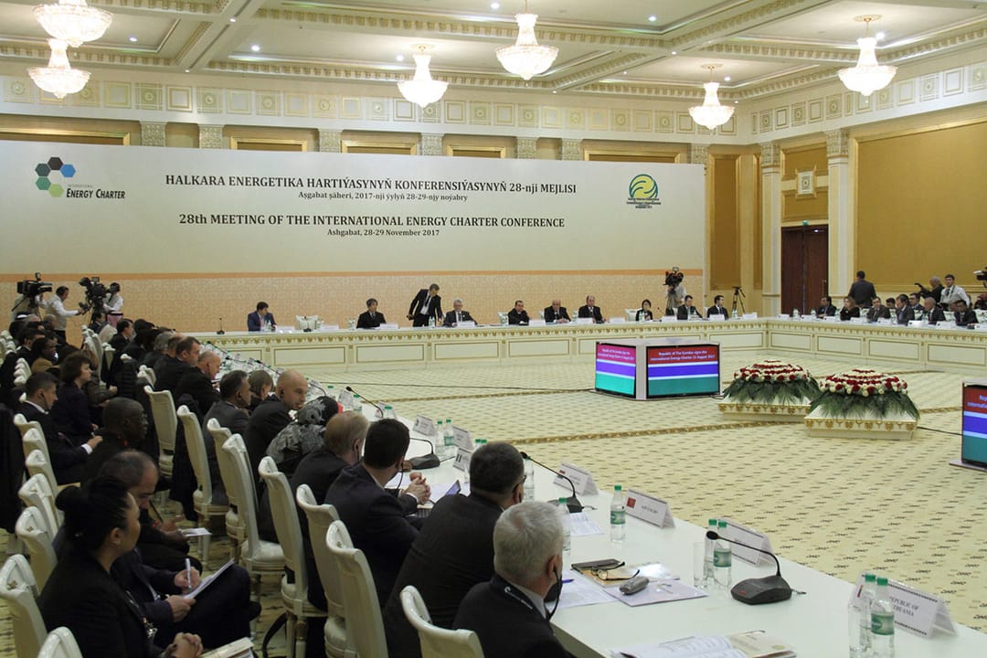 Более 200 делегатов из 50 государств обсуждают в Туркменистане проблемы энергобезопасности