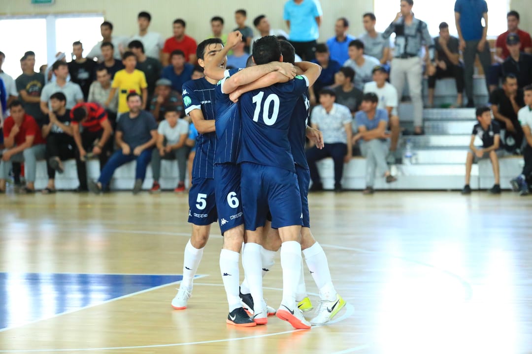 «Копетдаг» сохраняет лидерство в футзальной лиге Туркменистана