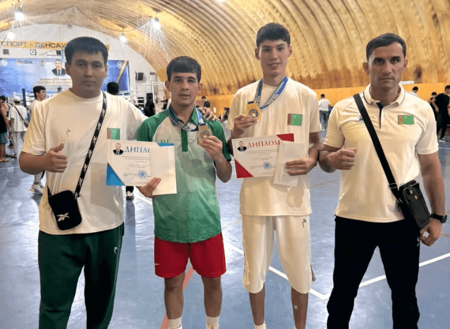 Türkmenistanly boksçular Gazagystanda geçirilen halkara ýaryşda alty medal gazandylar