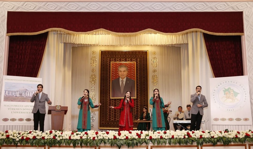 Berdinazar Hudaýnazarowyň döredijiligine bagyşlanyp dabaraly çäre geçirildi