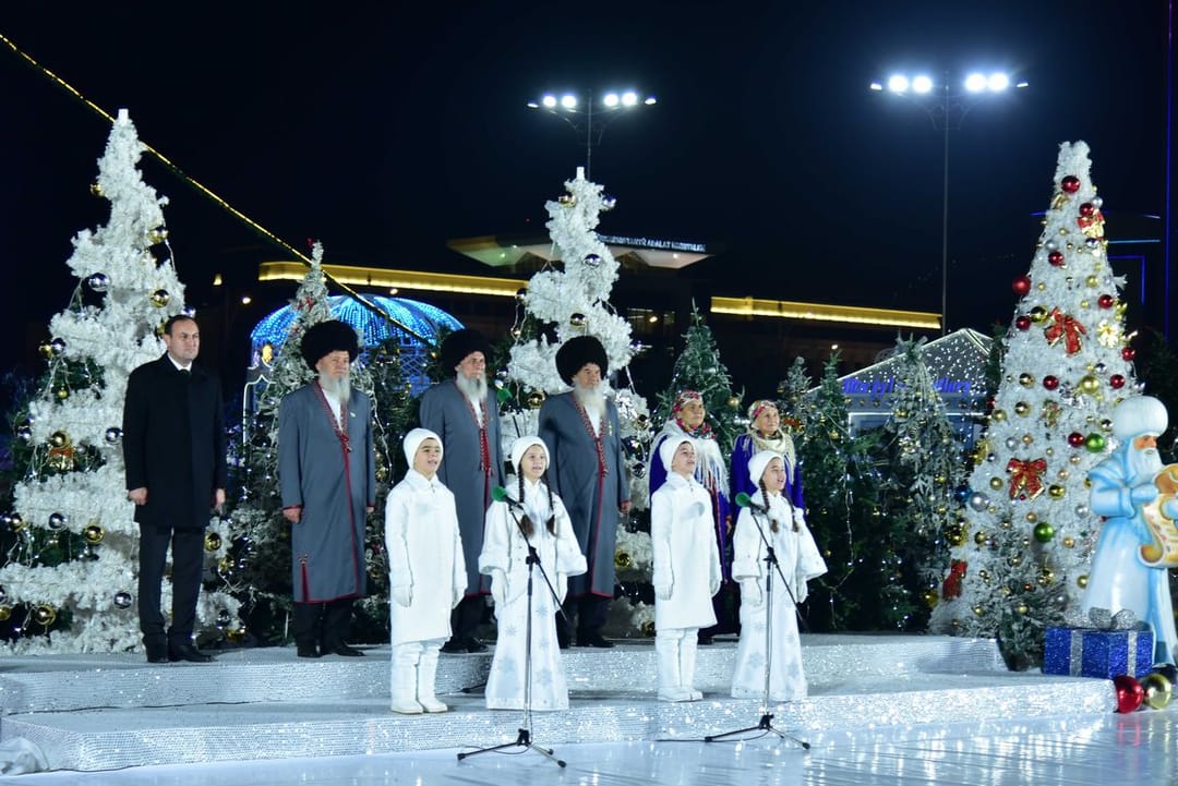 Türkmenistan 2022-nji ýyly garşylady