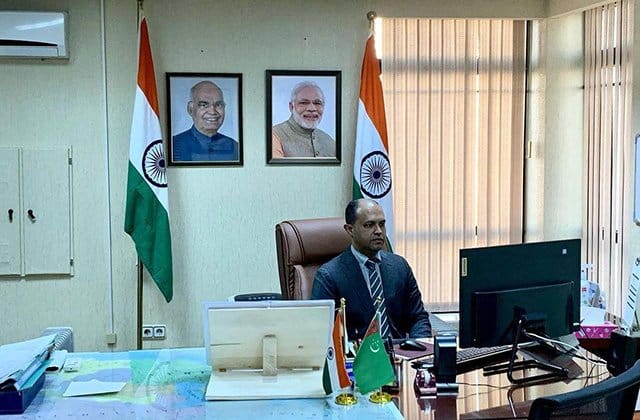 Посол Индии встретился онлайн с ректорами туркменских вузов