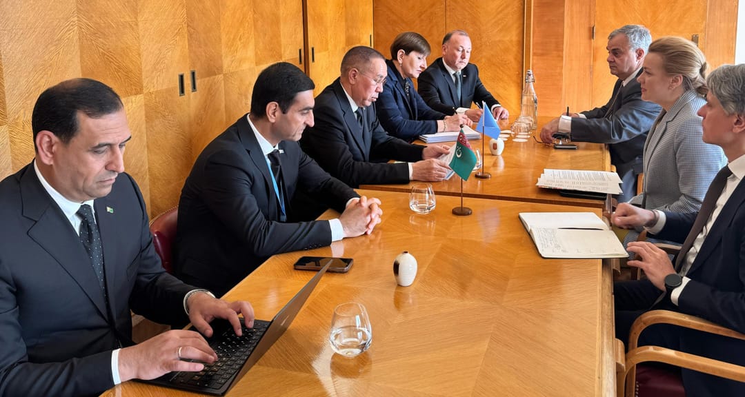 Делегация Туркменистана провела ряд встреч на полях 71-й сессии ЕЭК ООН