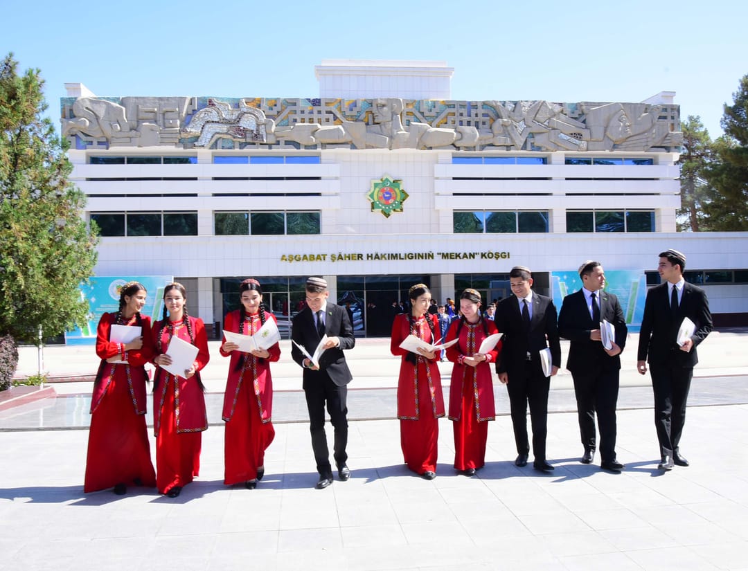 В Туркменистане появится новый журнал – «Молодёжь с Аркадагом»