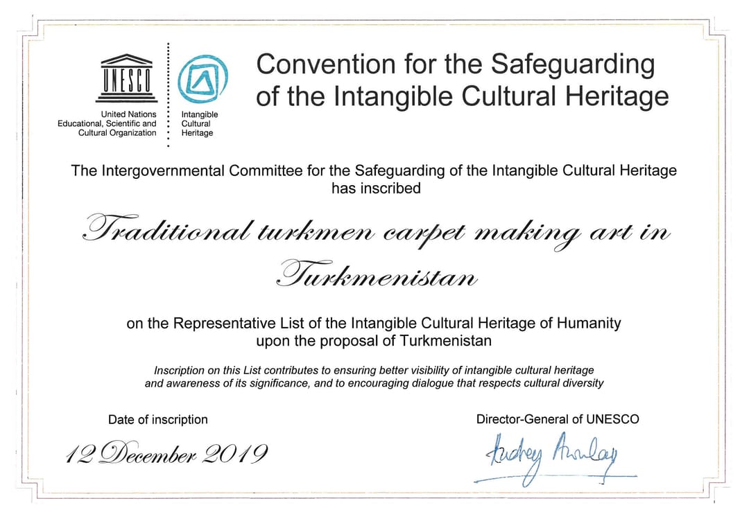 Сертификат от ЮНЕСКО доставлен в Ашхабад
