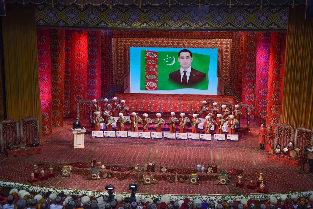 В Ашхабаде объявлены имена победителей государственного конкурса бахши-музыкантов