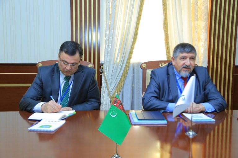 Состоялась встреча между Госслужбой Туркменистана по миграции и региональным координатором МОМ