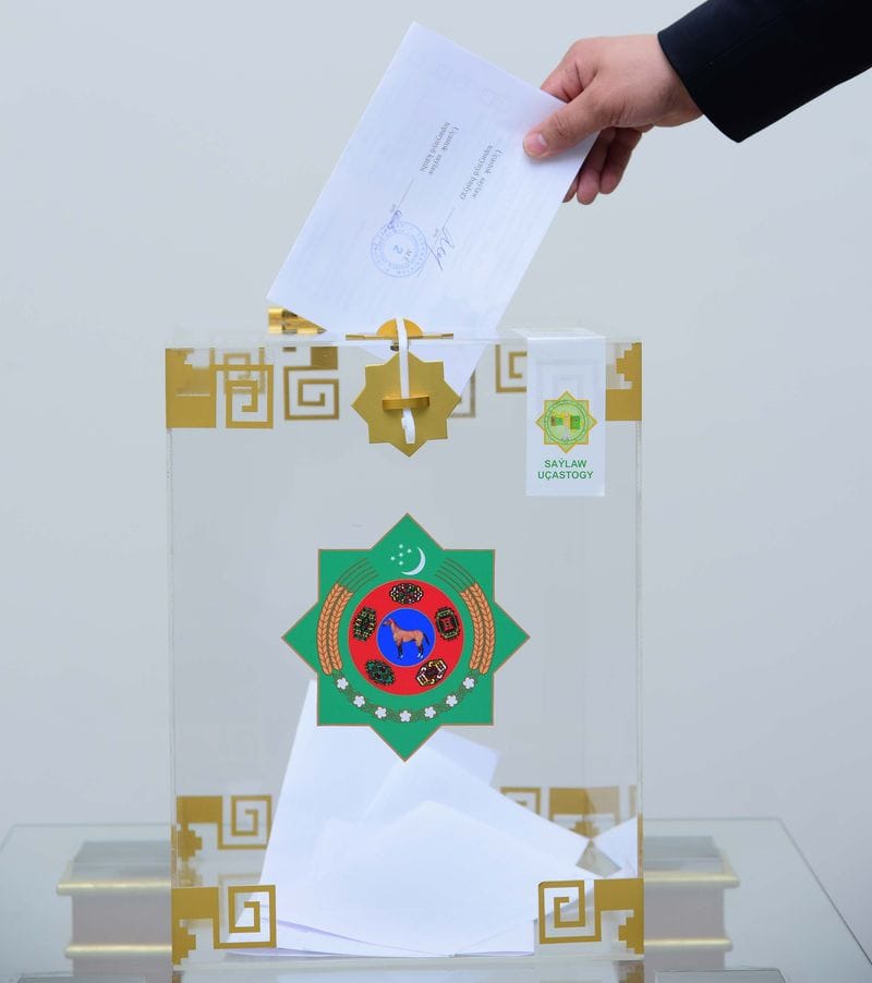 На парламентских выборах в Туркменистане впервые проголосуют более 75 тысяч человек