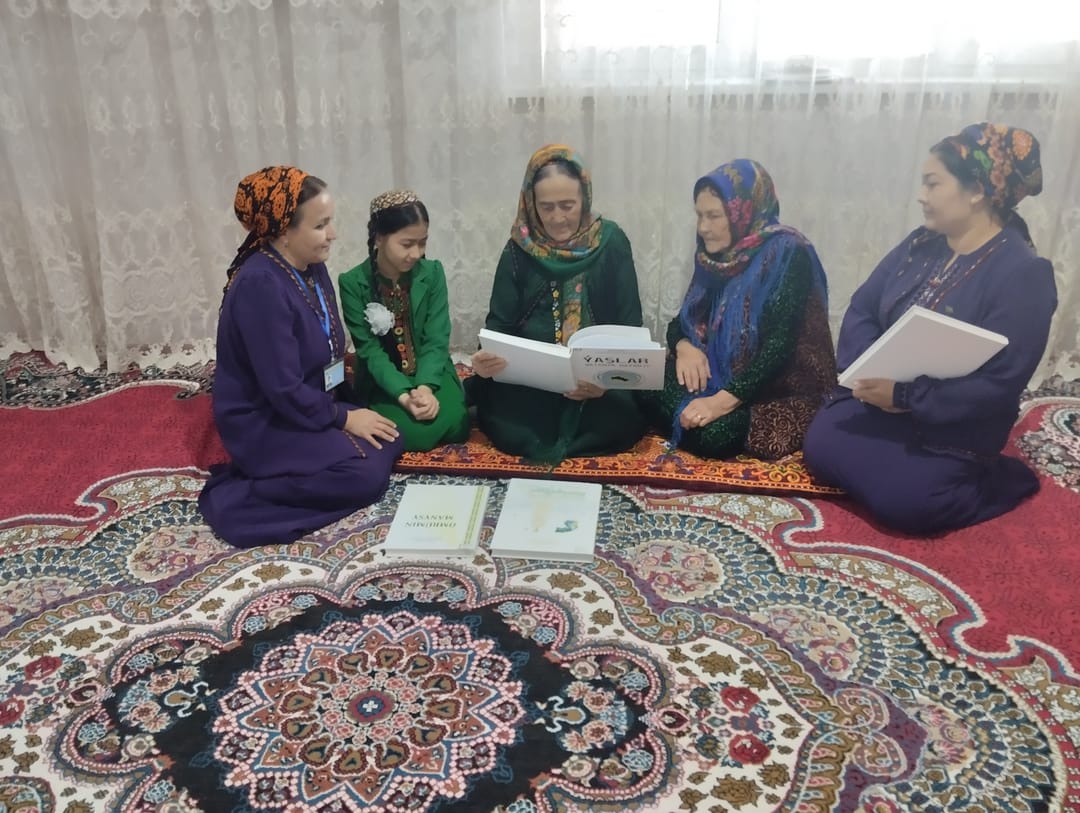 Lebapda kitaphanaçylar göçme hyzmatlaryň gerimini giňeldýärler