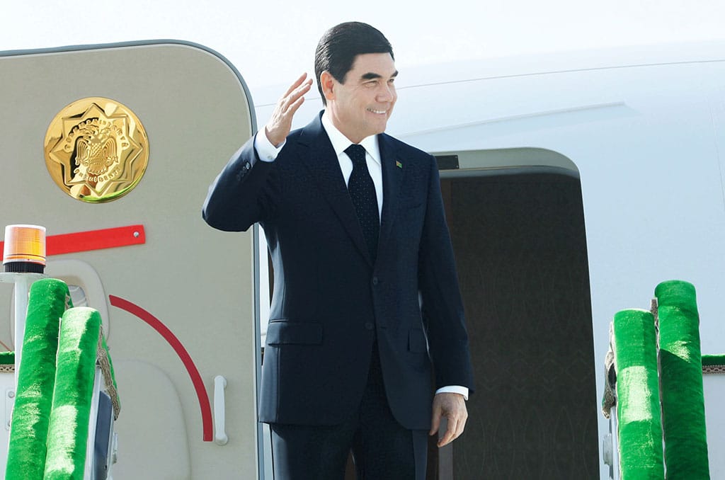 Президент Туркменистана отбыл с рабочей поездкой в Балканский велаят