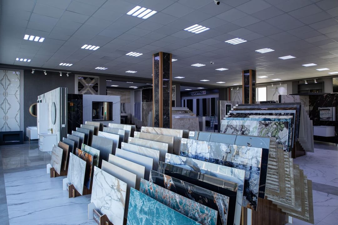 The NG Kutahya store offers a large selection of large-format floor and wall tiles