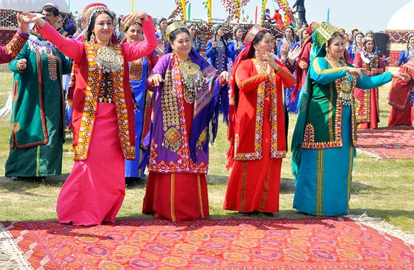 Туркменистанцы широко отмечают священный праздник Ораза