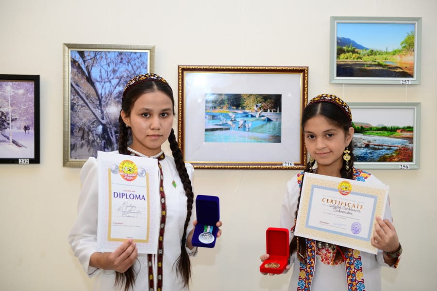 Юные дарования из Туркменистана стали призёрами международного конкурса художников