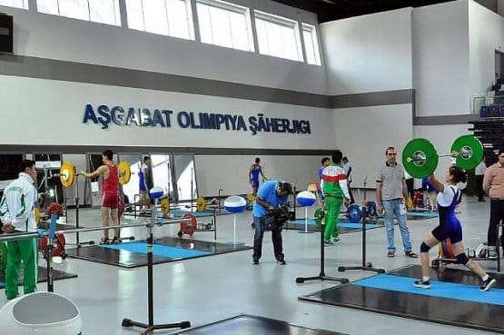 В августе пройдёт открытый чемпионат Ашхабада по строгому подъёму штанги на бицепс