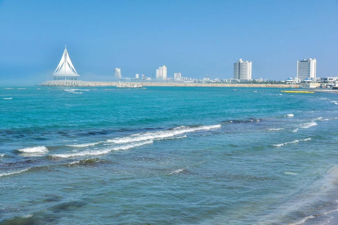 «Awazada» dynç almak isleýän türkmenistanlylar migrasiýa gullugyndan elektron rugsatnama alarlar