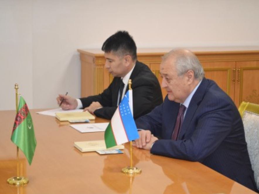 Türkmenistan bilen Özbegistanyň Daşary işler edaralarynyň ýolbaşçylarynyň arasynda gepleşik geçirildi