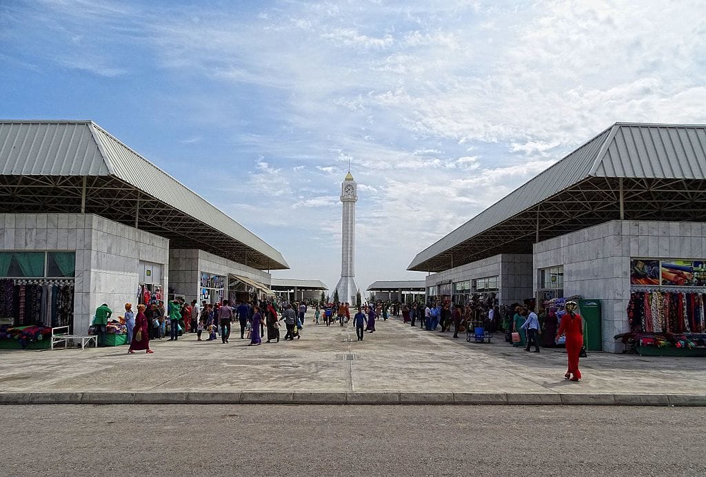 В Ашхабаде появился новый автобусный маршрут до восточного базара «Алтын асыр»