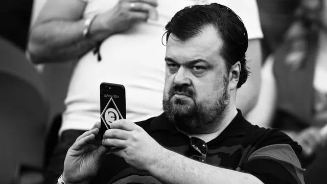 The famous sports journalist and commentator Vasily Utkin has passed away