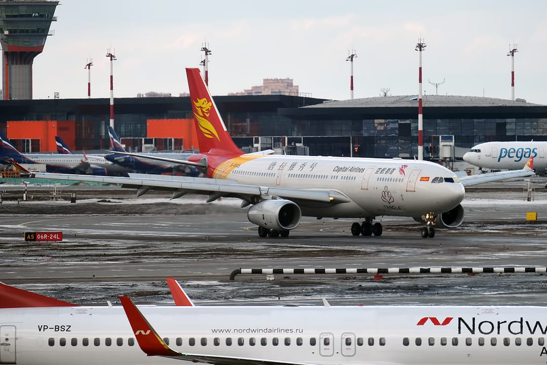 Three Chinese airlines have resumed flights to Moscow.