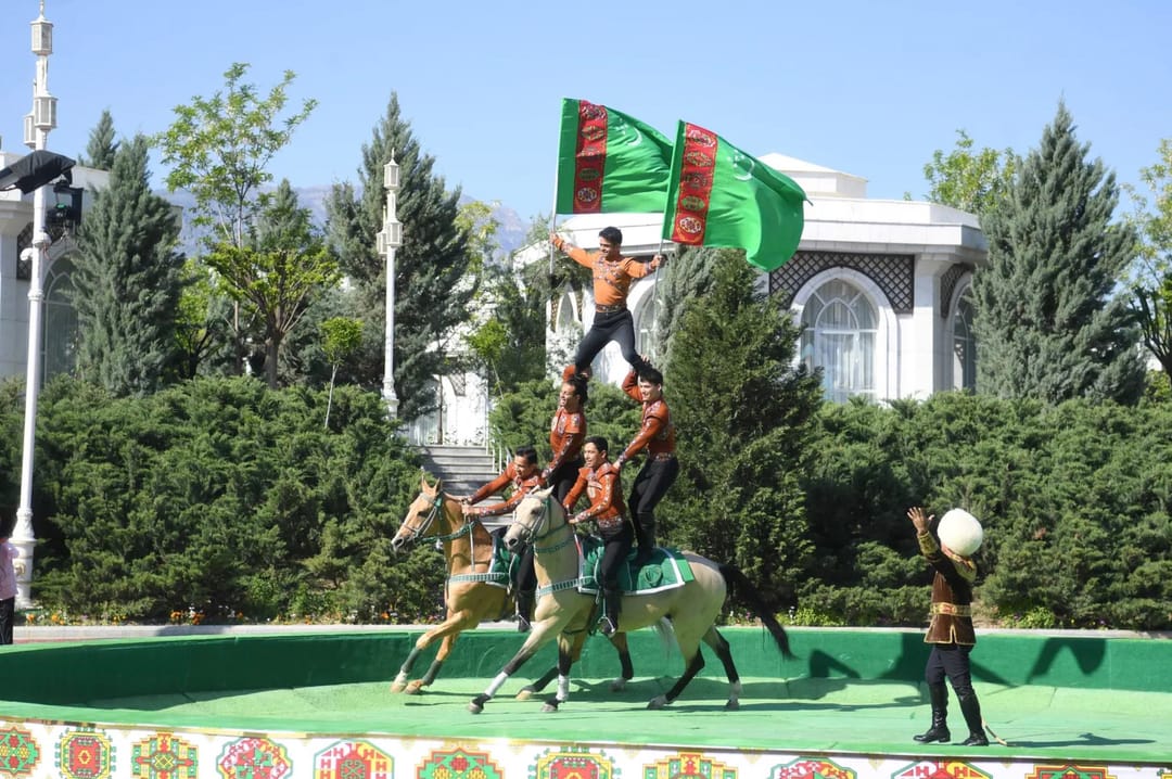 В Ашхабаде готовятся к празднованию Национального дня туркменского скакуна