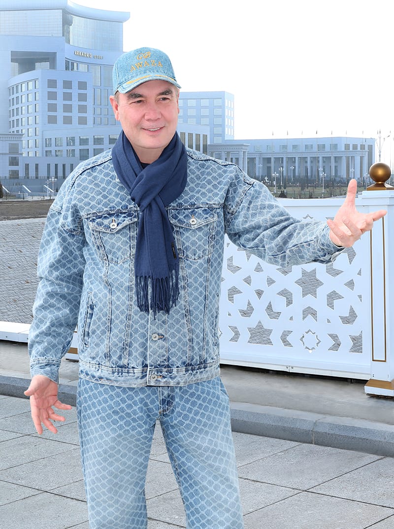 Gurbanguly Berdimuhamedow Aşgabat şäheri boýunça iş saparyny amala aşyrdy