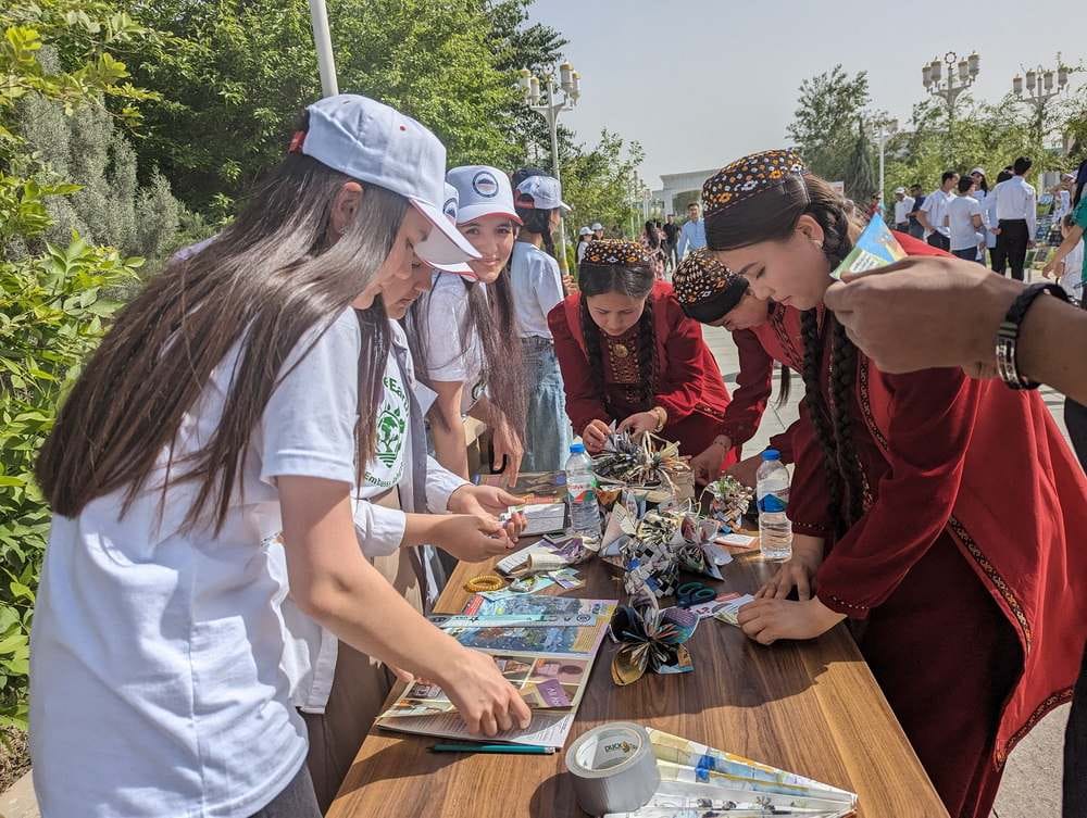В Туркменабате прошел первый экофестиваль в честь Дня Земли