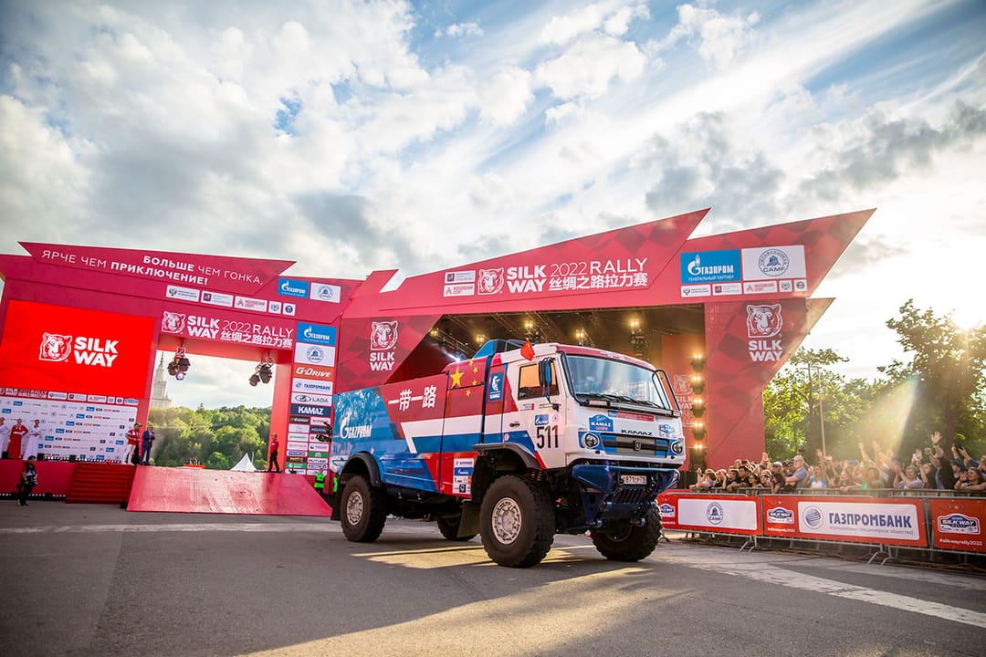 Racers from Turkmenistan take part in the international rally-raid "Silk Way"-2023