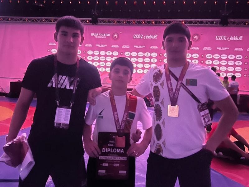 Туркменский спортсмен завоевал бронзу чемпионата Азии по вольной борьбе среди кадетов