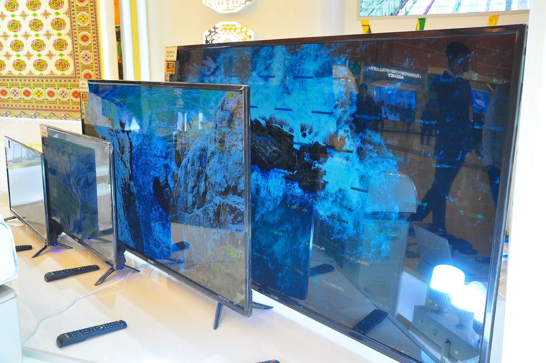 Туркменская компания «Aýdyň gijeler» приступила к сборке смарт-телевизоров