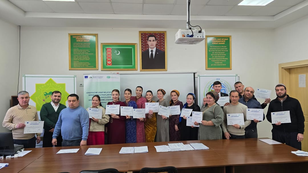В Лебапском велаяте 102 человека прошли курс предпринимательства при поддержке ЕС