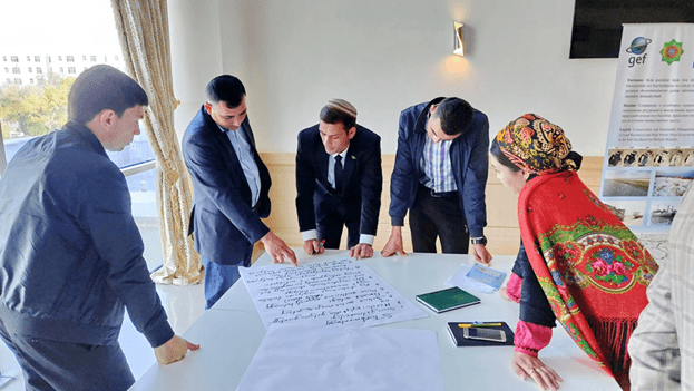 В Дашогузе рассмотрены передовые технологии для решения проблем с засолением орошаемых земель