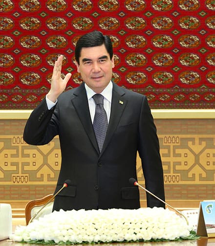 Президент Туркменистана поздравил сотрудников судебных органов с профессиональным праздником