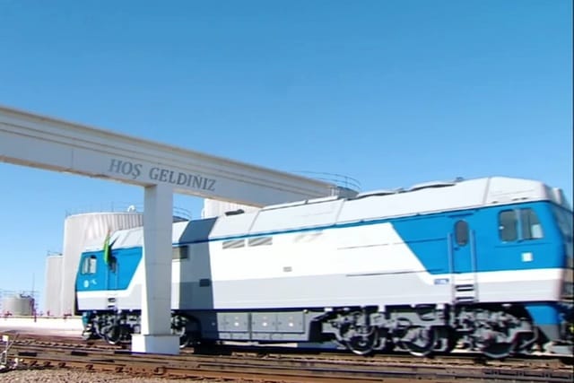 Two new locomotives of Russian production arrived in Turkmenistan