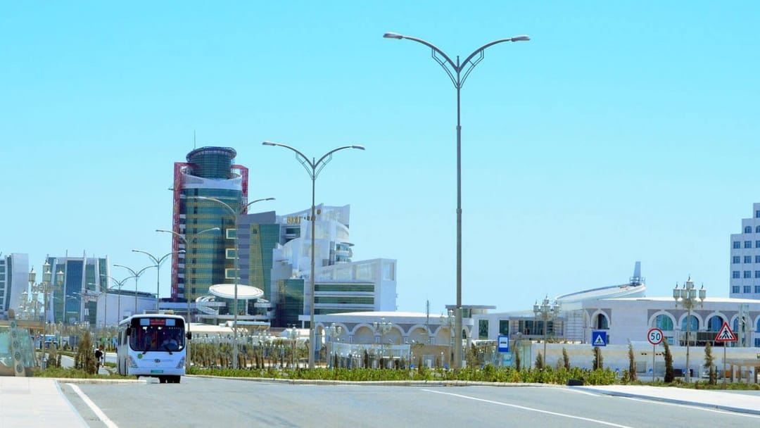 Президент Туркменистана поручил усилить меры безопасности на конференции ООН в Авазе