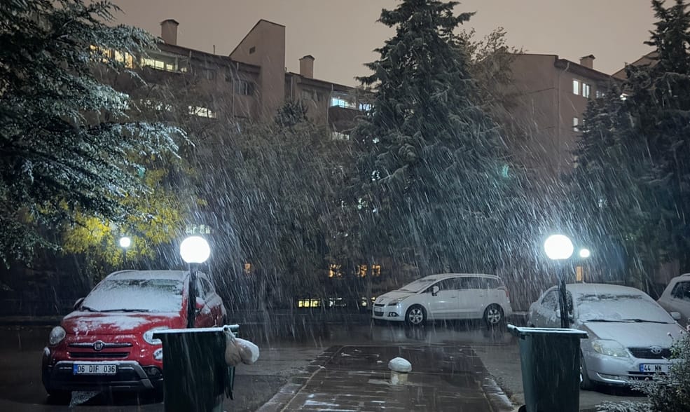 Türkiýede soňky ýarym asyrda iň güýçli gar ýagdy